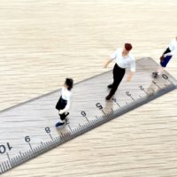 「弱みに囚われた自己否定感」から「強みを見出した自己肯定感」へ